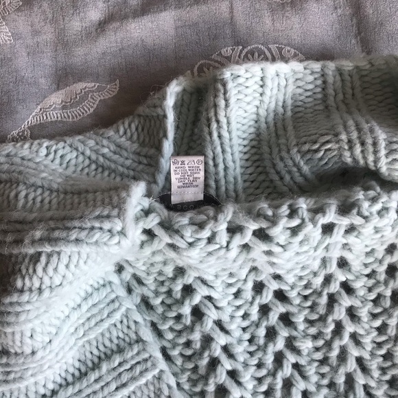 New Scotland Knit Sweater - Picture 4 of 5